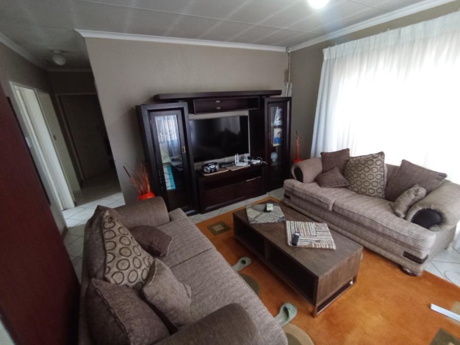 3 Bedroom Property for Sale in Pinehaven Free State